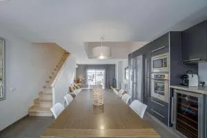 Casa con 3 Habitaciones amarre y Wifi ref 195 - Empuriabrava