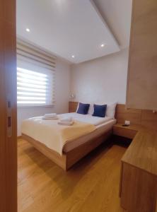 Pino Silvestre II - Sir Oliver Apartman