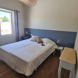 Maisons de vacances Tres joli mazet Piscine privee Beau jardin cloture Entierement privatise 5' a pied du centre : photos des chambres