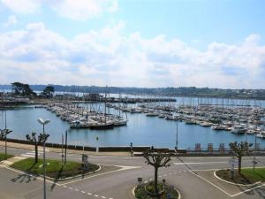 Appartements Appartement Perros-Guirec, 4 pieces, 6 personnes - FR-1-368-326 : Appartement