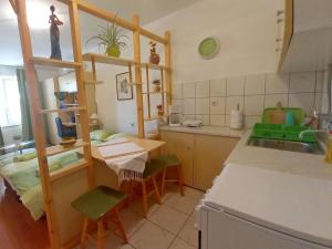 Boutique Apartment in Pje cana Uvala with Balcony