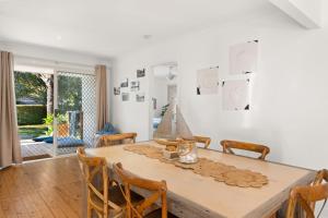 Shoal Bay Beach Retreat
