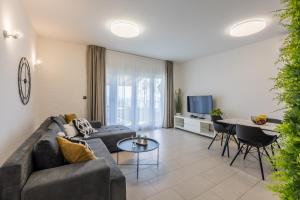 Seaview&jacuzzi 2BR apt