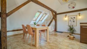 Rooftop proprety with Large Terrace & Stunning Views - Brașov