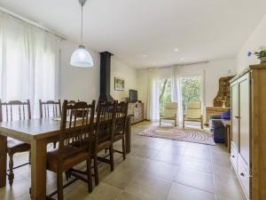 Ubicación idílica en Rosamar, a 1 min de la playa