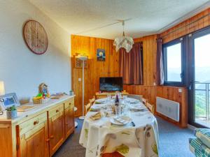 Apartment Ariane-3 by Interhome