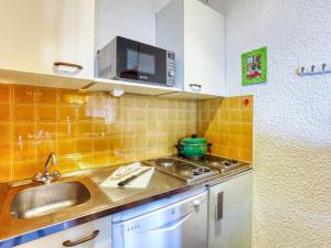 Apartment Ariane-3 by Interhome
