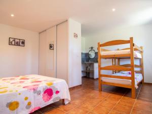 Maisons de vacances Holiday Home Les Restanques - CAE150 by Interhome : photos des chambres