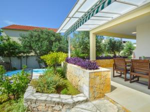 Holiday Home Darena by Interhome