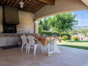 Maisons de vacances Holiday Home Villa Gaia - LLI130 by Interhome : photos des chambres