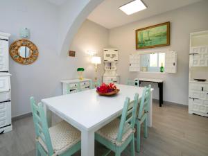 Holiday Home Alan by Interhome