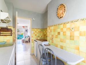 Apartment Les Ilaires by Interhome