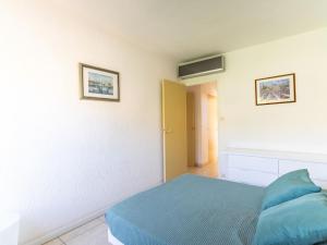 Apartment Les Ilaires by Interhome