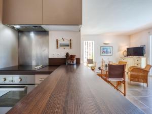 Villas Villa Le Lac - LCA125 by Interhome : photos des chambres