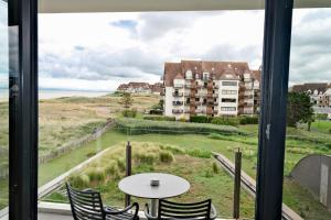 Deluxe Double Room with Side Sea View room in Hôtel & Spa Les Bains de Cabourg by Thalazur
