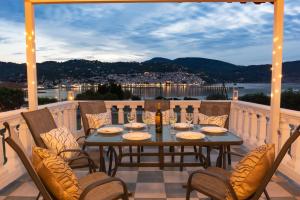 Villa Karavos Waterfront