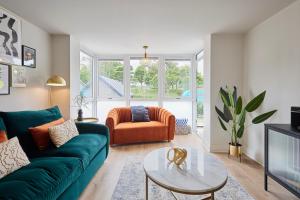 Host & Stay - Scarborough View Luxury Apartment