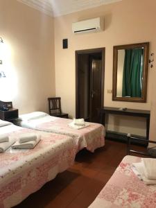 Quadruple Room room in Hotel Panda