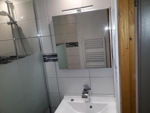 Duplex 4 pers. à Arêches-Beaufort, piscine, balcon sud, centre village - FR-1-342-132