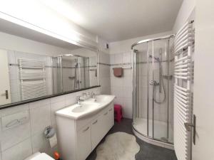 Apartment Attika Wohnung Allod Park Haus C 801 by Interhome