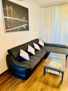 Moon Modern Apartment