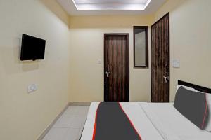 Capital O Mt Corporate Stays Near Iskcon Temple Noida