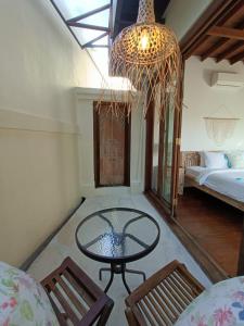 Villa Nicole 5BR Paradise, quiet area in Central Oberoi Seminyak