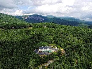 Hampton Inn & Suites Cashiers - Sapphire Valley