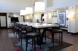 Hampton Inn & Suites Chicago Southland-Matteson