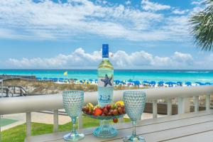 Holiday Surf and Racquet Unit 202