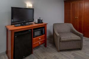 King Room with Sofa Bed and Study - Non-Smoking room in Hampton Inn Charleston Downtown