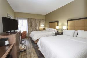Double Room - Non-Smoking  room in Hampton Inn Cincinnati Eastgate