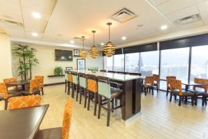 Hampton Inn Daytona BeachBeachfront