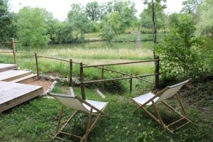 Tentes de luxe LES GRANGES D'ANTAN - le REFUGE FORESTIER - INSOLITE SANS EAU NI ELECTRICITE : photos des chambres