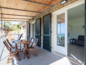 Studio with Balcony