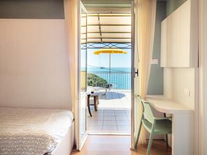 Triple Room with Sea View