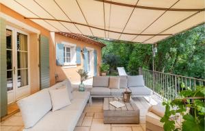 Maisons de vacances Nice home in Montauroux with Outdoor swimming pool, WiFi and 3 Bedrooms : photos des chambres