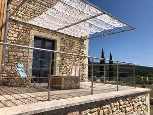 Villas Mas Piralet Ardeche en pierre piscine 6*12 pool house equipe : photos des chambres