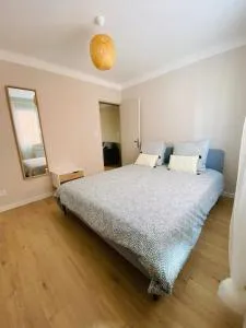 T3 NEUF centre village COLLOBRIERES - 科洛布里埃