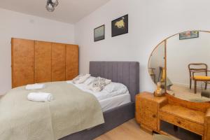 Apartment Podwale Staromiejskie Gdańsk with Balcony by Renters