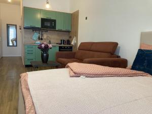 Štýlový apartmán A409 v centre NR, parkovanie v cene