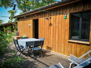 Maisons d'hotes Les Callunes chambres d'hotes et location meublee a 800 m de la plage ! : photos des chambres