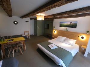 Hotels La Maison - Hotel & Gite : photos des chambres