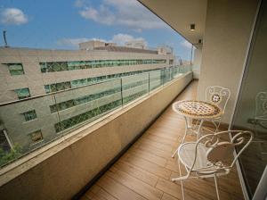 4 ,Costado Clinica las Condes,3 Personas