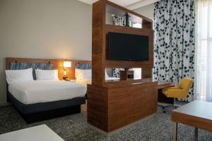 Queen Studio Suite with Two Queen Beds - Non-Smoking room in Hampton Inn & Suites Sherman Oaks