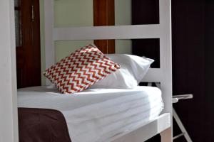 Bed in 6-Bed Dormitory Room room in Coimbra Portagem Hostel