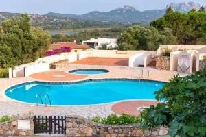 trilocale con piscina - Arzachena