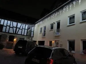 Baldwin's Home Away from Home - Kördorf