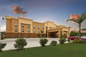 Hampton Inn Beeville - Mathis