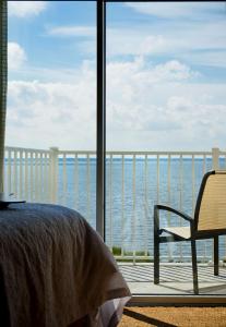 Queen Studio with Bay View room in Hampton Inn & Suites Ocean City